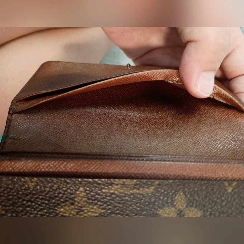 Louis Vuitton LV Monogram Porte Monnaie Tresor Wallet - Picture 9 of 12